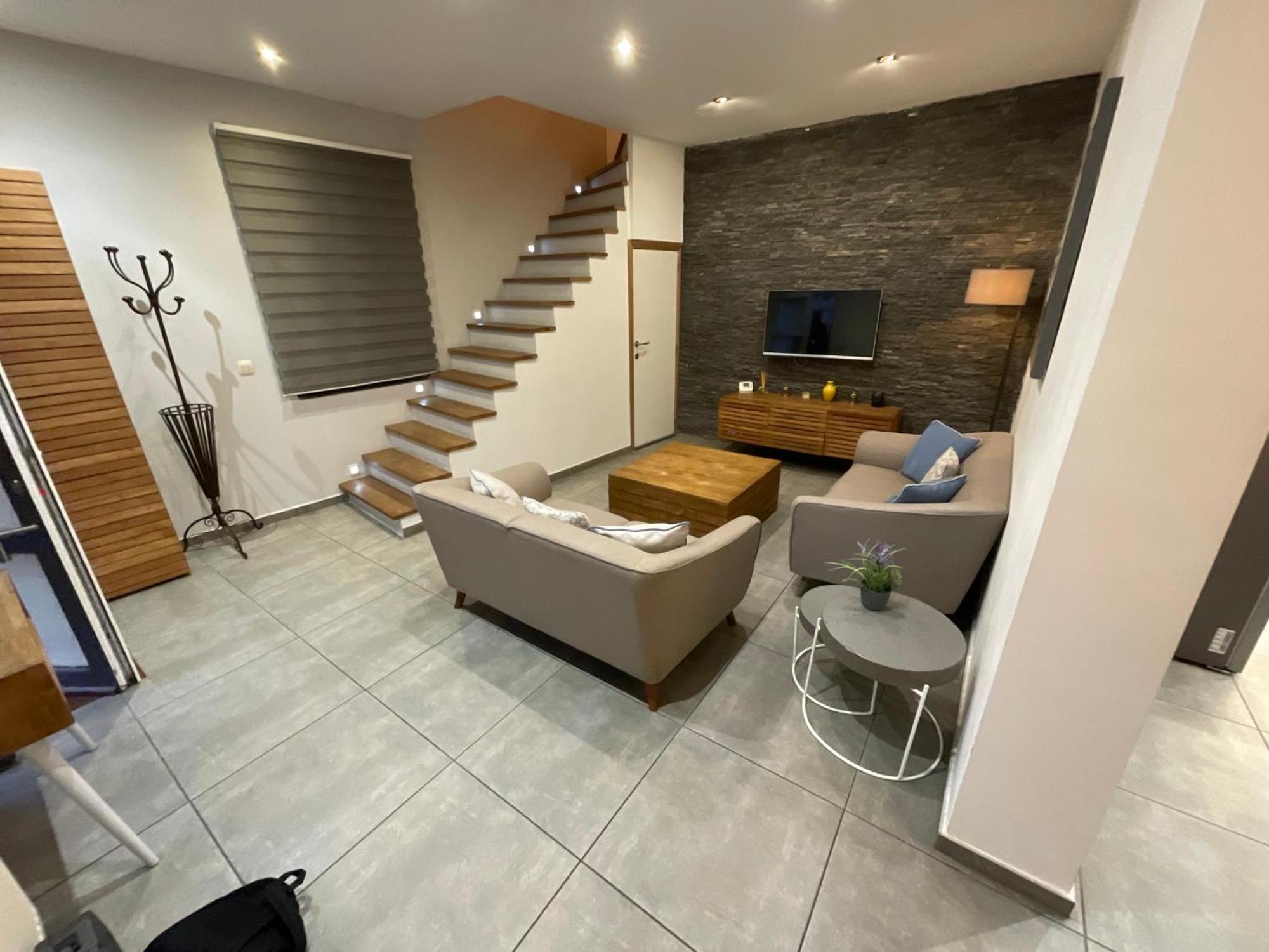 Maison 3 Chambres Proximite Aeroport Et Grand Axes Шарлеруа Экстерьер фото